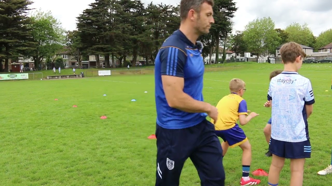 Tackle stance partner facing short