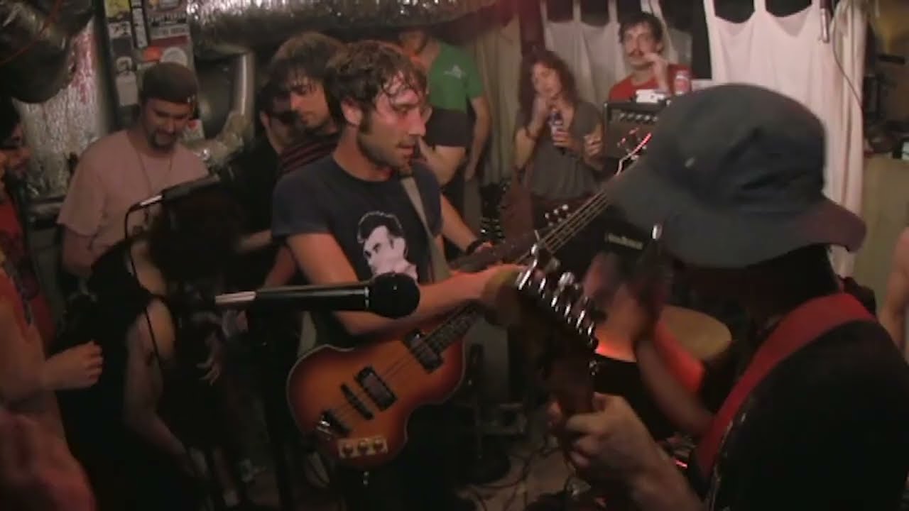 Black Lips - Boomerang. Live at Rob's House. July 26, 2008.
