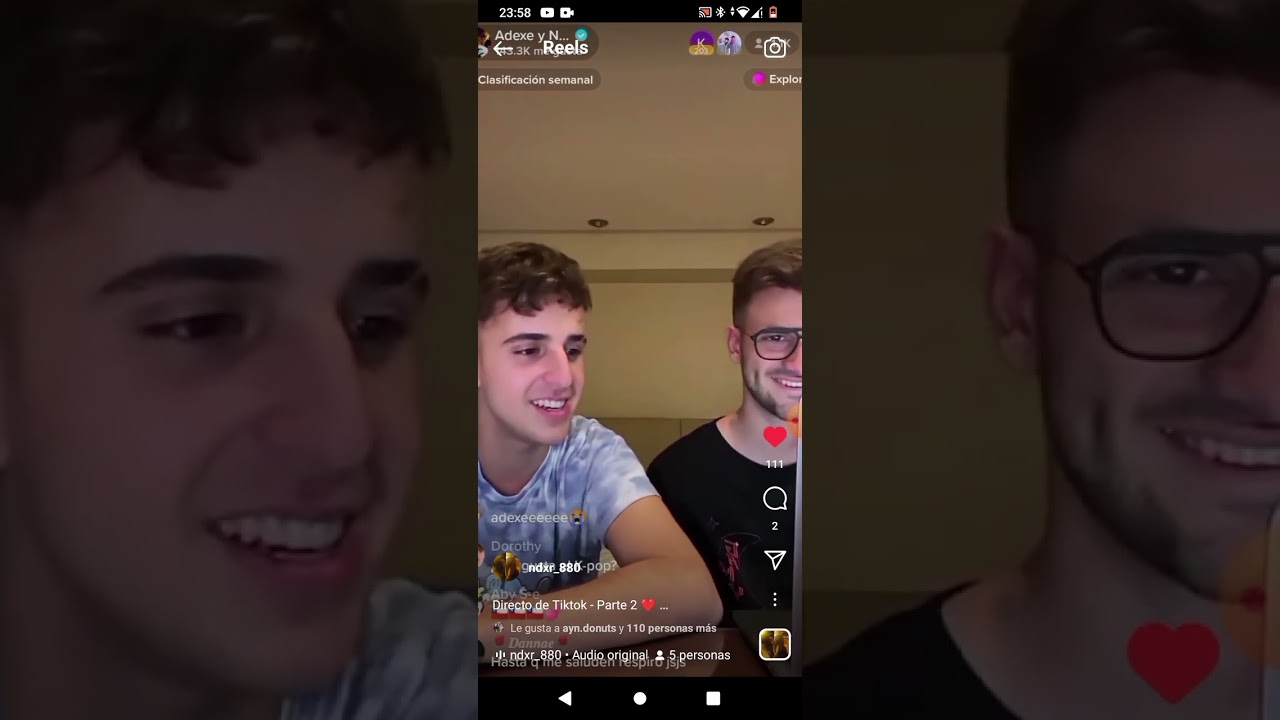 Adexe y Nau directo en tik tok enseñando canciones . parte 2.