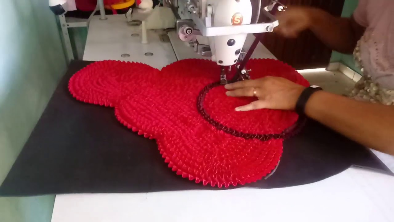 Fazendo a uva por cima do frufru.