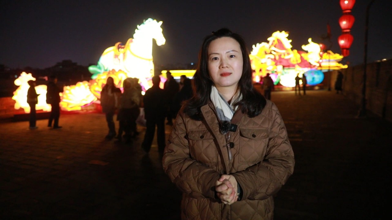 Ancient stone horses glow at lantern fair in China's Xi'an