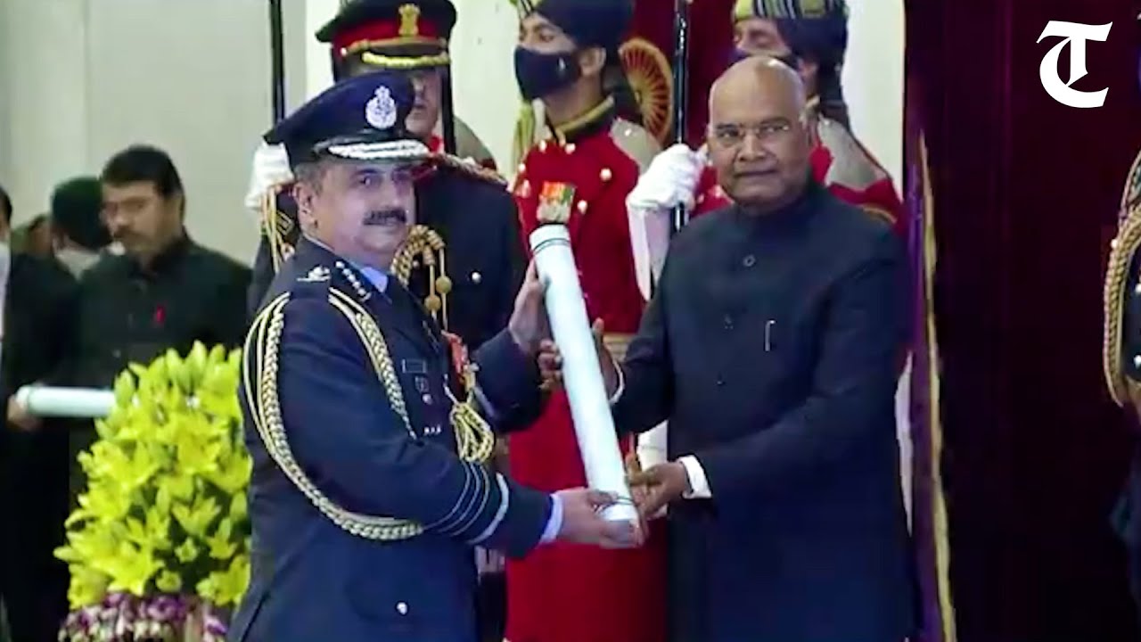 President Ram Nath Kovind presents Gallantry Awards at Defence Investiture Ceremony