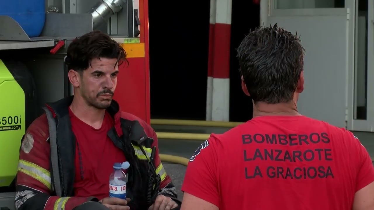 Incendio nave de guaguas Lanzarote Bus