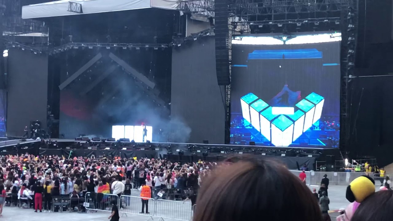 BTS Love Yourself: Speak Yourself, Wembley 190601: Singularity