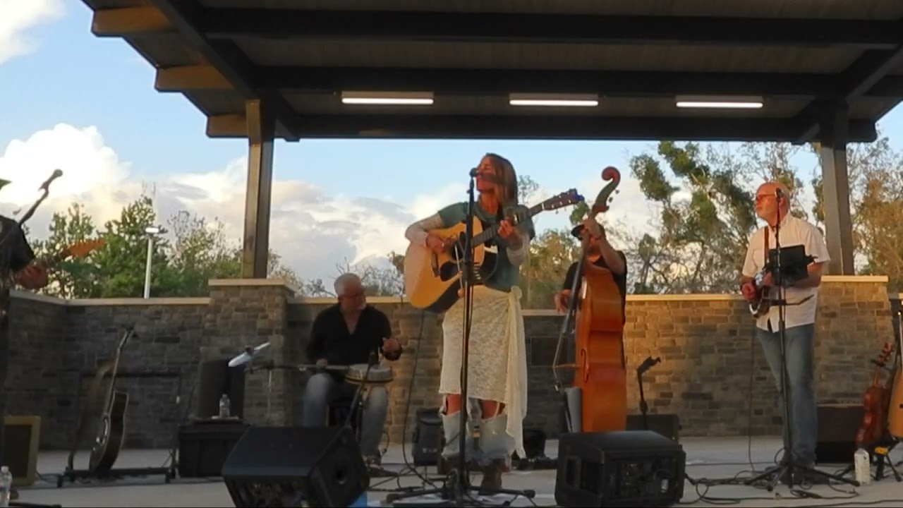 Lie to Me - Americana Folk Rock live in Parrish FL - Cassie Jean and the Fireflies