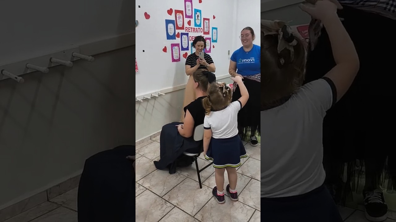 LIBRAS. A APAS oferece aulas gratuitas em BN SC. Uma das alunas &eacute; a Ana Lu&iacute;za de 4 anos do Inovi. 💙