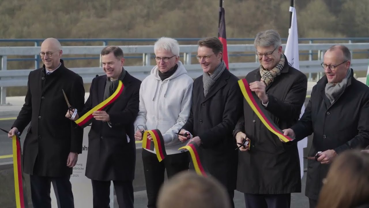Freigabe A45-Talbr&uuml;cke Rahmede: Der Verkehr l&auml;uft!