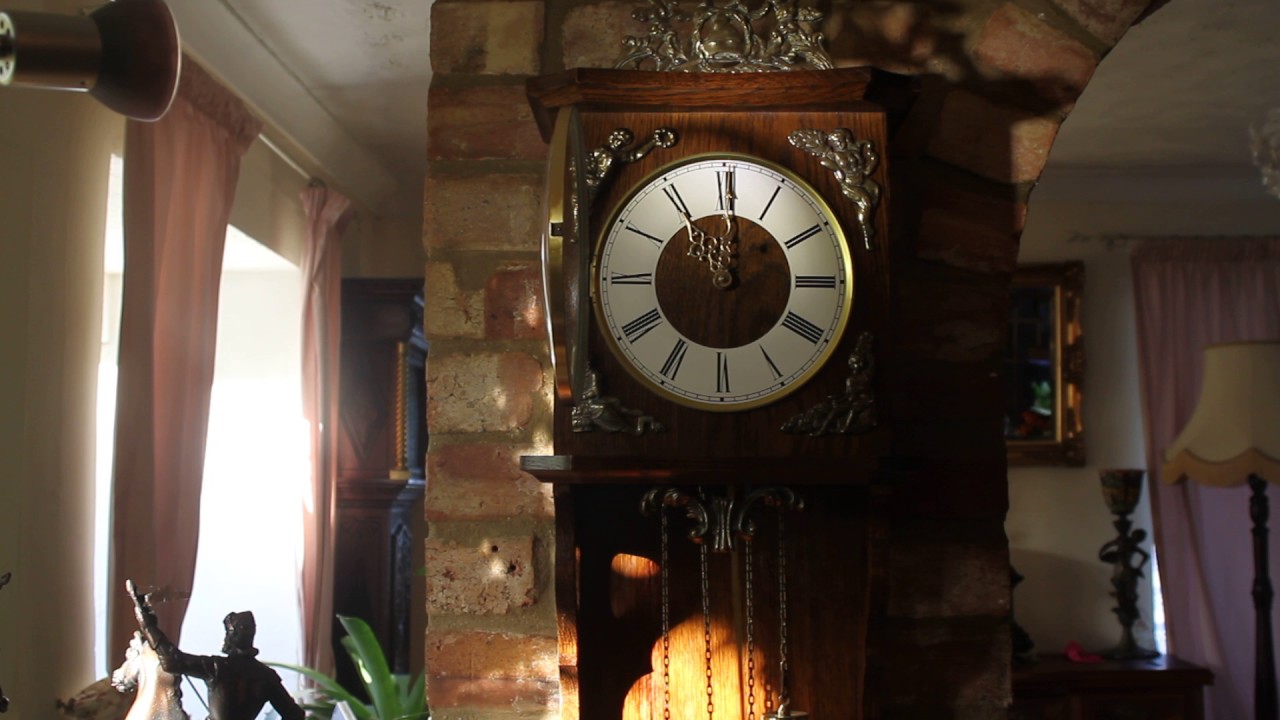 Vintage Large German 'SBS Feintechnik' Wall Oak 8-Day Clock