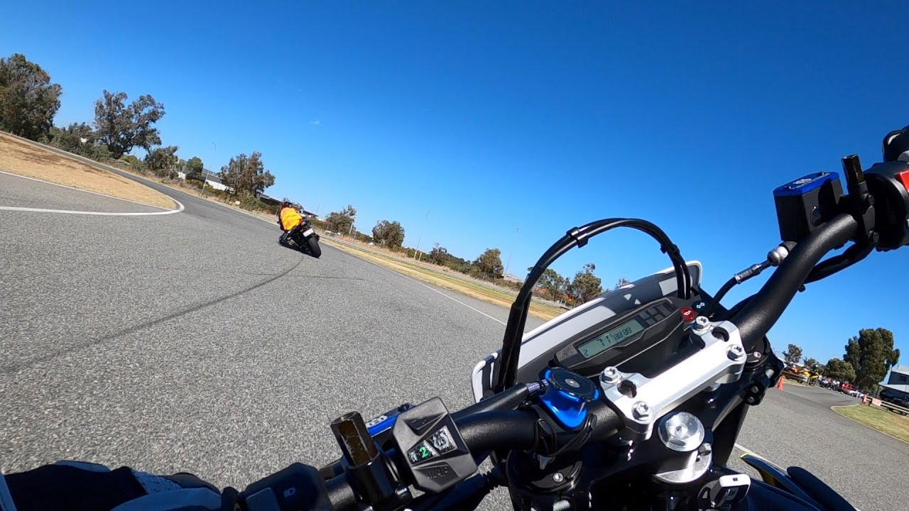 2021 Husqvarna 701SM vs BMW S1000rr playing at DRM tuning sessions