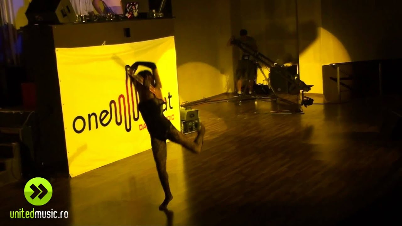 Lady Gaga - Alejandro (Ballet Dancing)