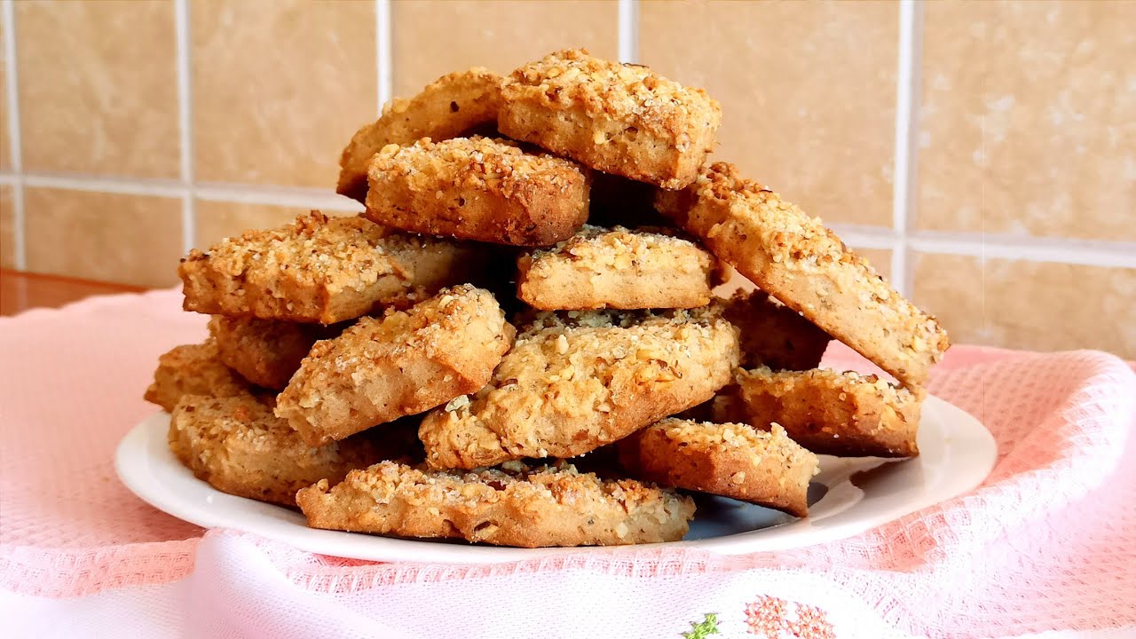 Doar la mamuca mâncam aşa biscuiţi.Îi cocea în cuptorul cu lemne.Давно забытый рецепт домашнего пече