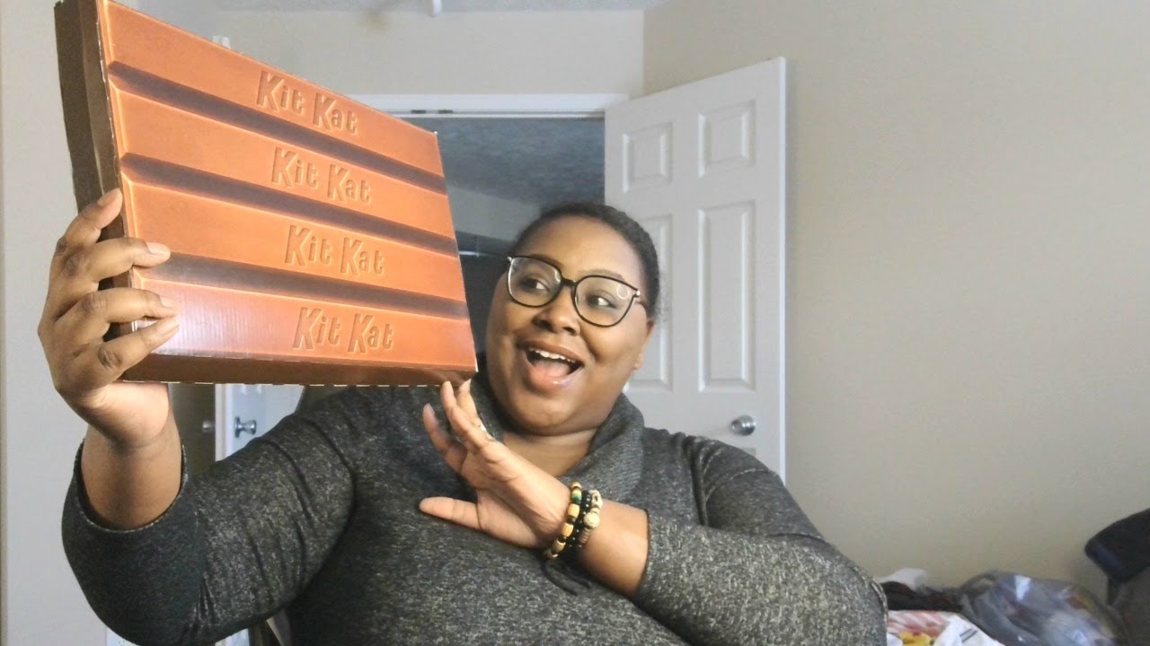 Happy Holidays | Webcam 304 Q&A | Unboxing