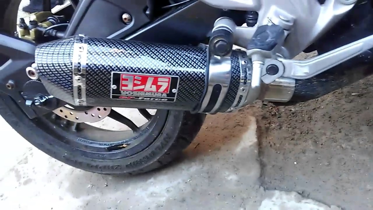 Pulsar rs con escape yoshimura woww