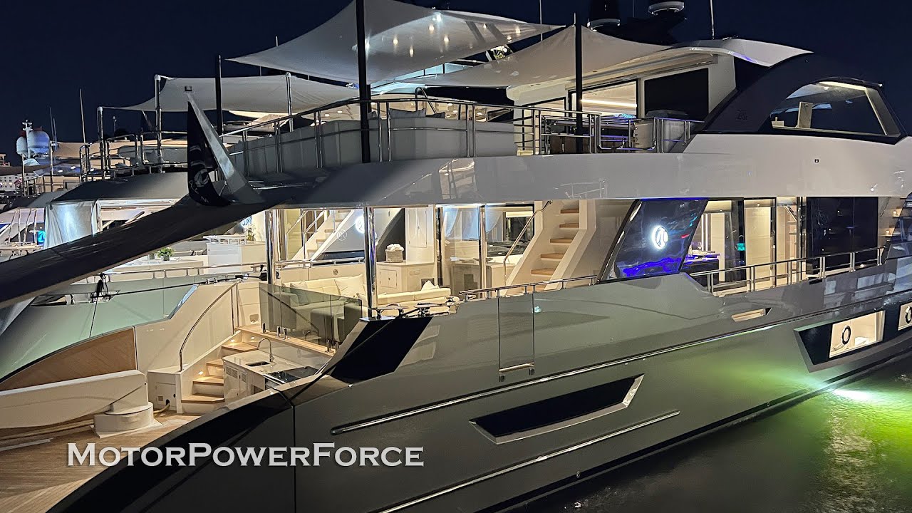 2023 Ocean Alexander 28 Explorer