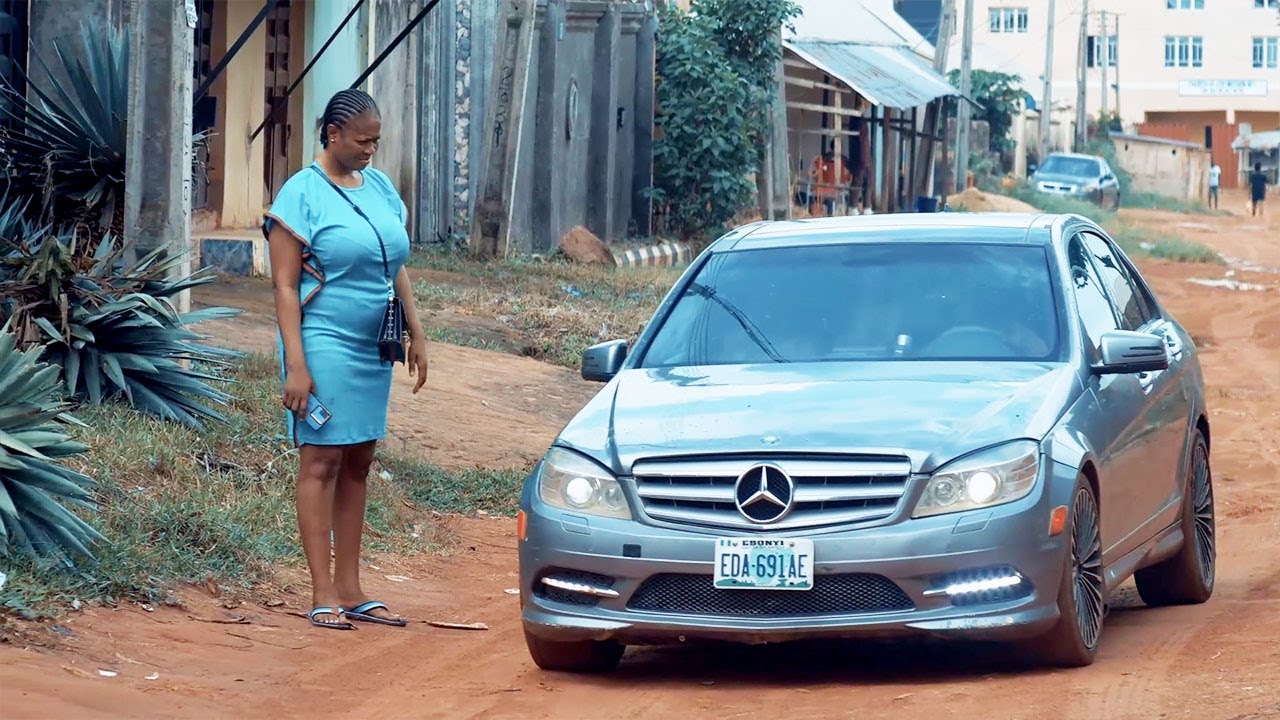 UN MILLIARDAIRE TROUVE UN ORPHELIN SUR LA ROUTE ET EN TOMBE AMOUREUX FILM NIGÉRIAN EN FRANÇAIS