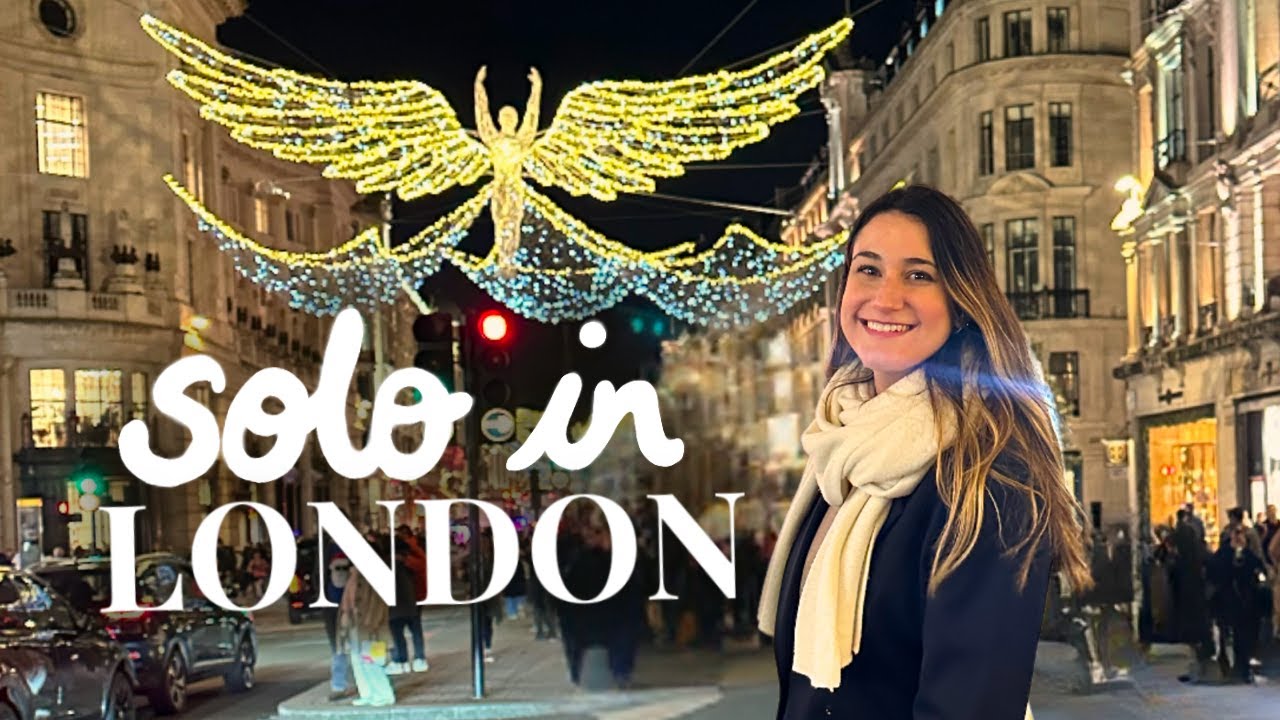christmas in london 🎄 bookshops, cafe, museums, Christmas lights + story time 🫣