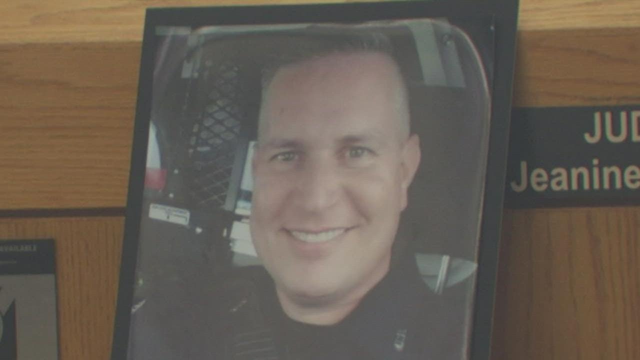 Man accused of killing Mesquite Officer Richard Houston stands trial for capital murder