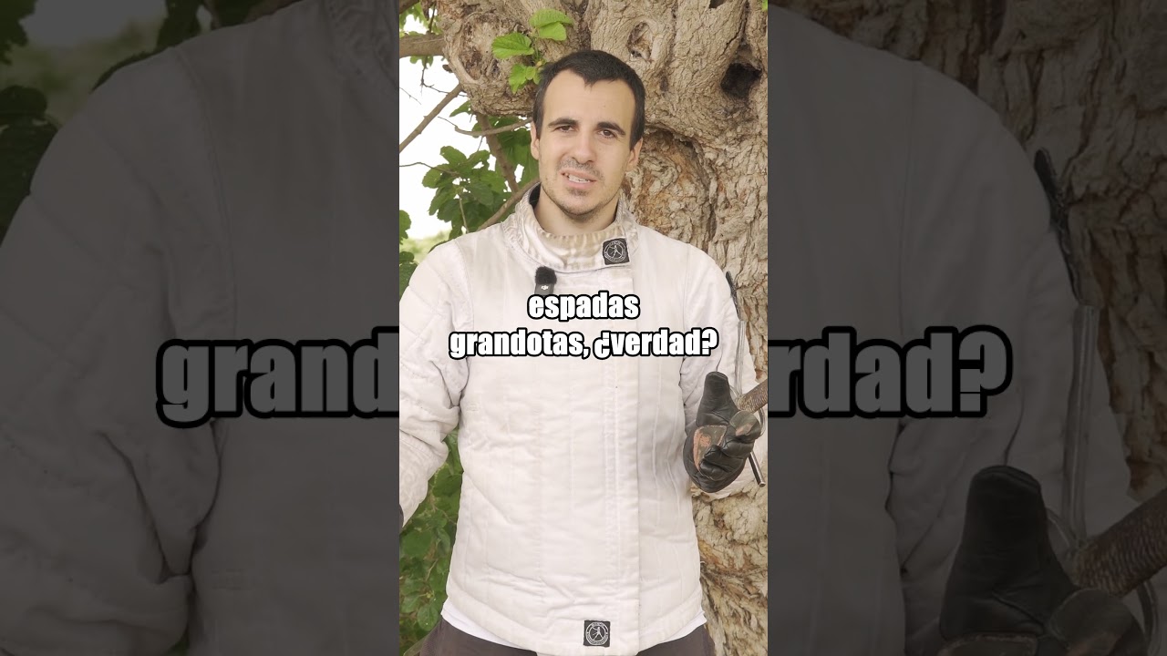 &iquest;Es POSIBLE DESENVAINAR una ESPADA desde la ESPALDA?