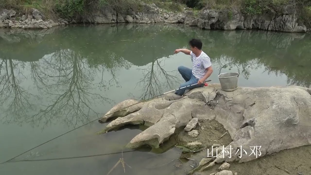 小伙河边野钓太过瘾了,这么好的资源只有我一个人钓,收获太棒了