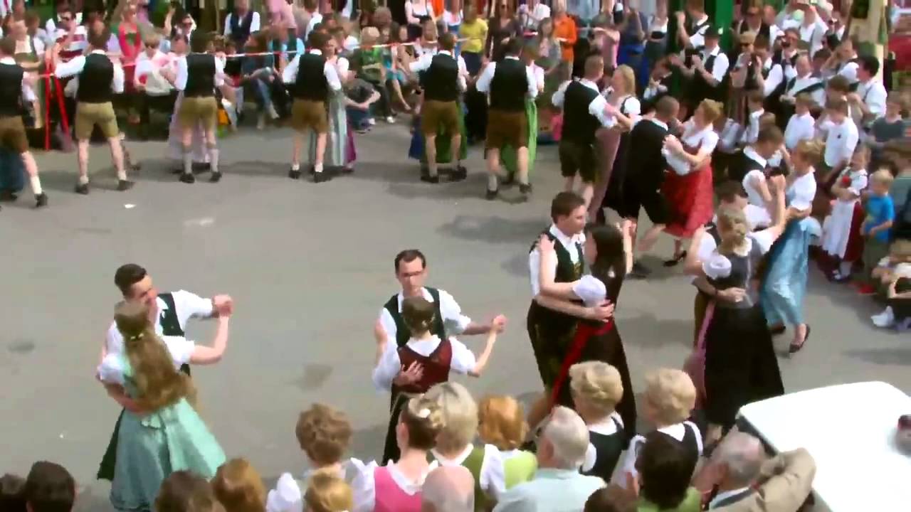 2013 Birker Burschen Unterhaching Tanz um den Maibaum
