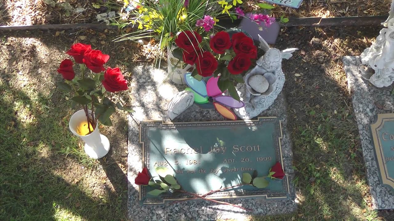 Olinger Chapel Hill Cemetery & Rachel Scott's Grave (August 2011)