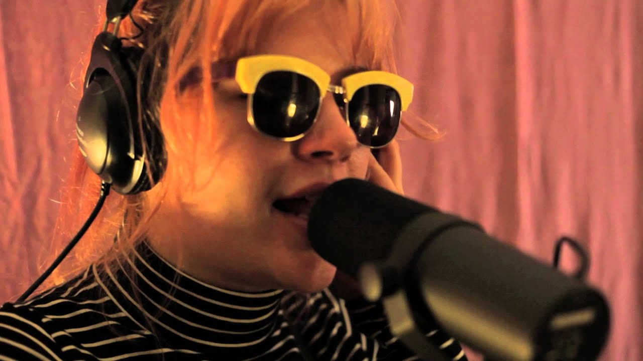 Bleached - Waiting by the Telephone + Love Spells + Hybrid Moments I Newtown Radio I Swan7 Studios