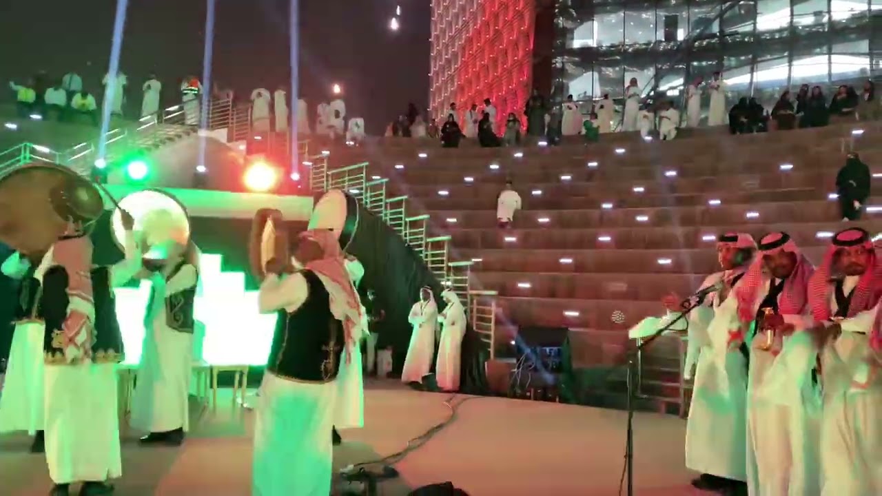 ٢ عرضة فرقة خالد شينان احتفال اليوم الوطني السعودي ٩٢