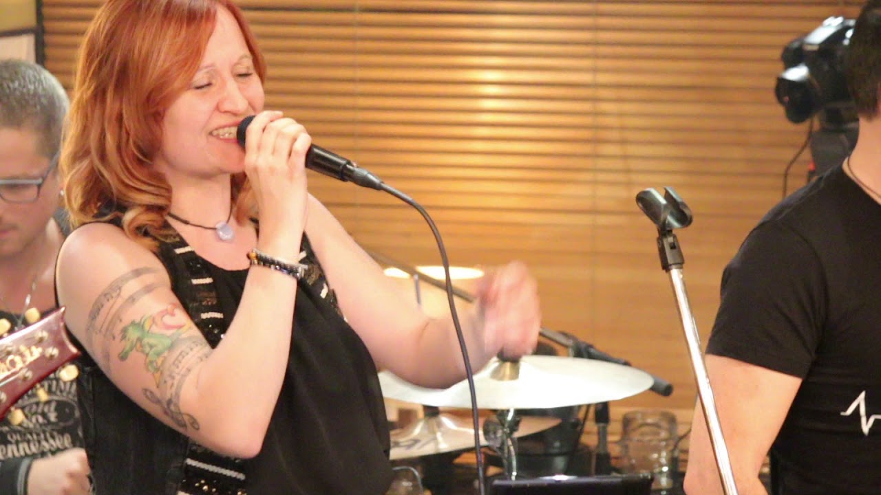 LIVE AT THE PUB :: Roxx Up! :: Everyone's a Winner