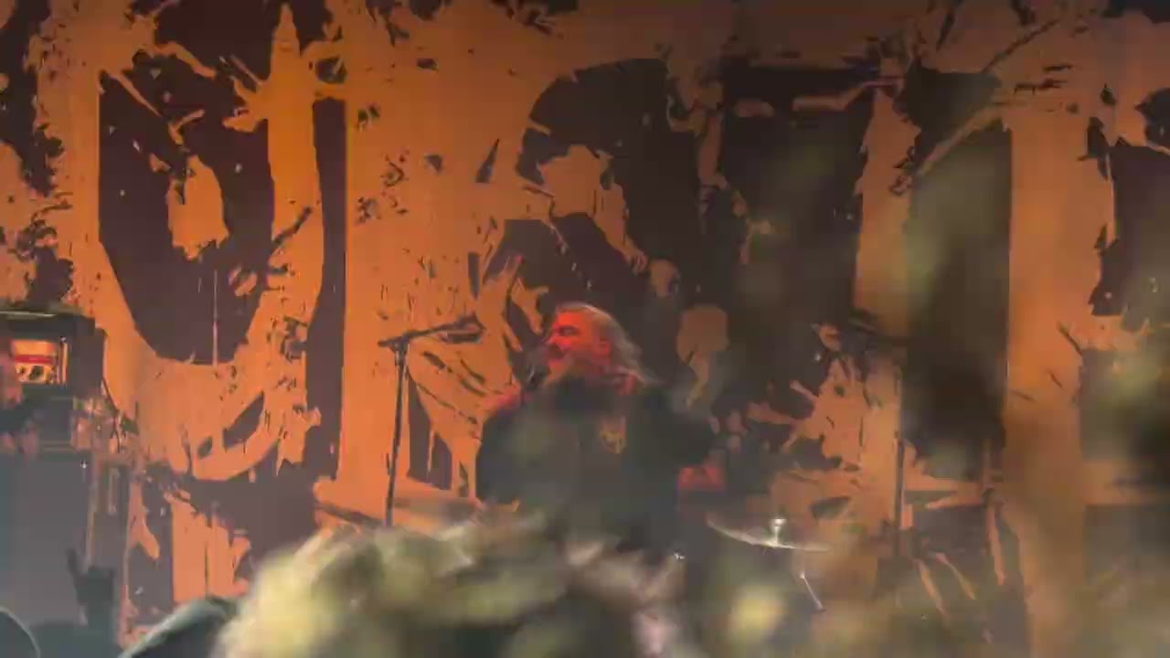 Suicide Silence - You Only Live Once ( Victoria warehouse , Manchester ) 