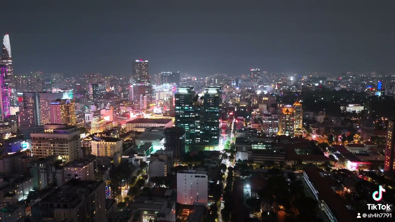 Exploring Ho Chi Minh City from the skies. 
