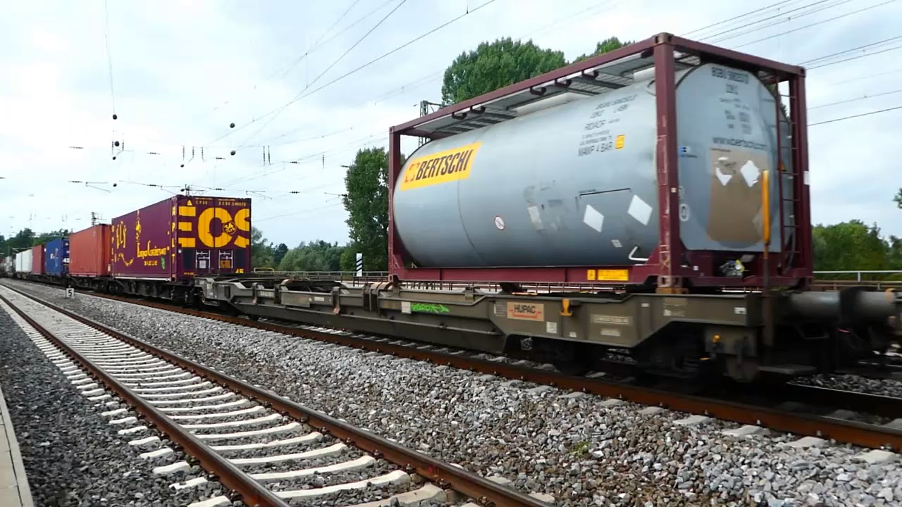 G&uuml;terverkehr bei F&uuml;rth in Bayern