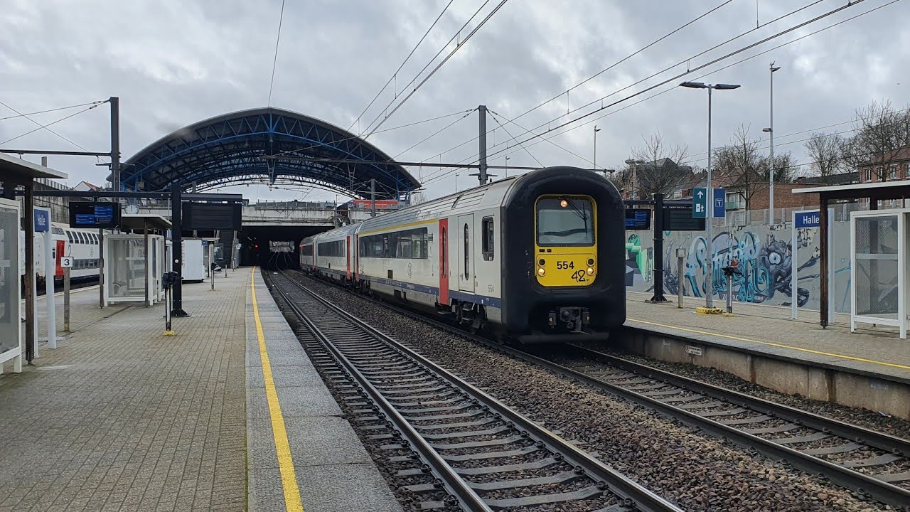 Treinen op station Halle/Trains à la gare de Hal 2-1-2023