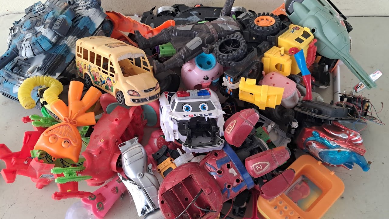 Treasure Hunt in Old Items | All Strange and Unseen Toys