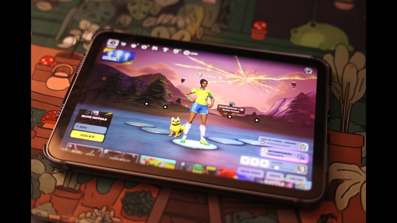 Gameplay iPad mini 7 (A17 Pro) - Fortnite Epic Graphics