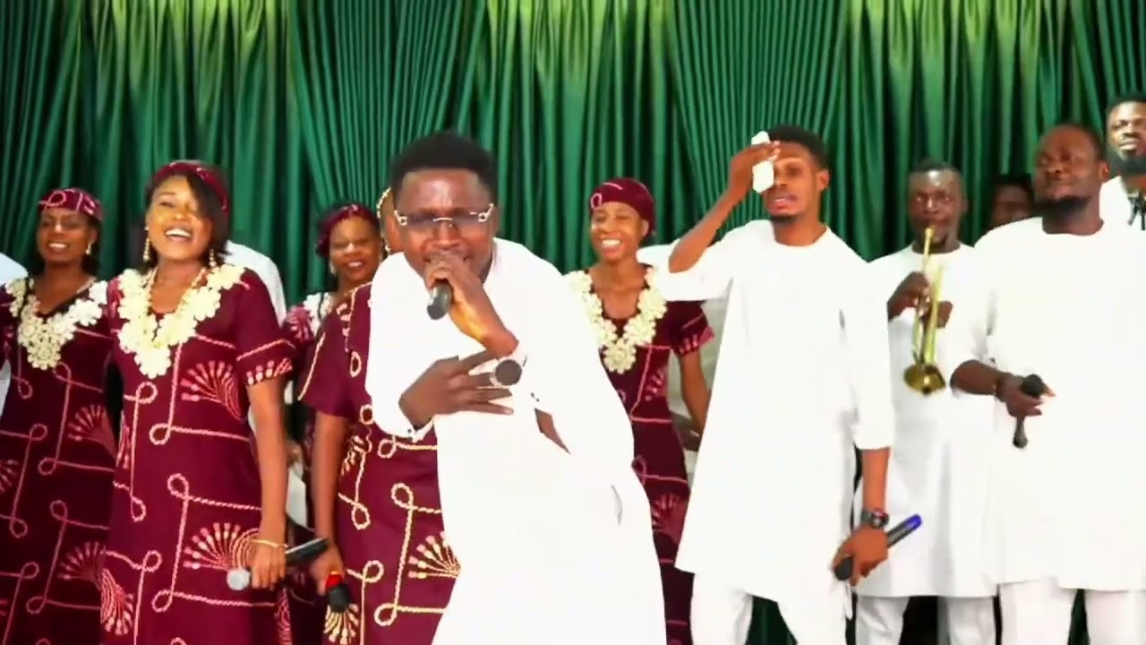 Thanksgiving Gospel Medley 2025 | Refiners Singers African Praise (Praise 25. 87)