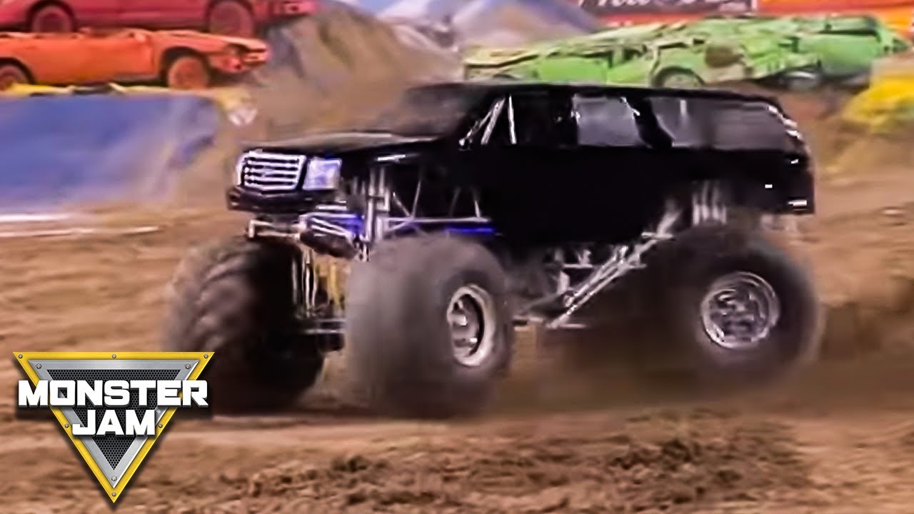 Escalade Freestyle | Monster Jam World Finals XI | Monster Jam