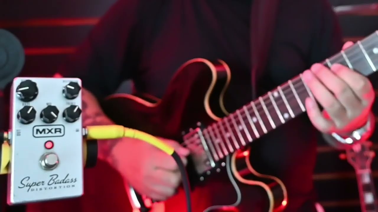 O pedal MAIS VERSÁTIL da MXR! Do blues ao metal: Super Badass Distortion M75 - Review & Teste