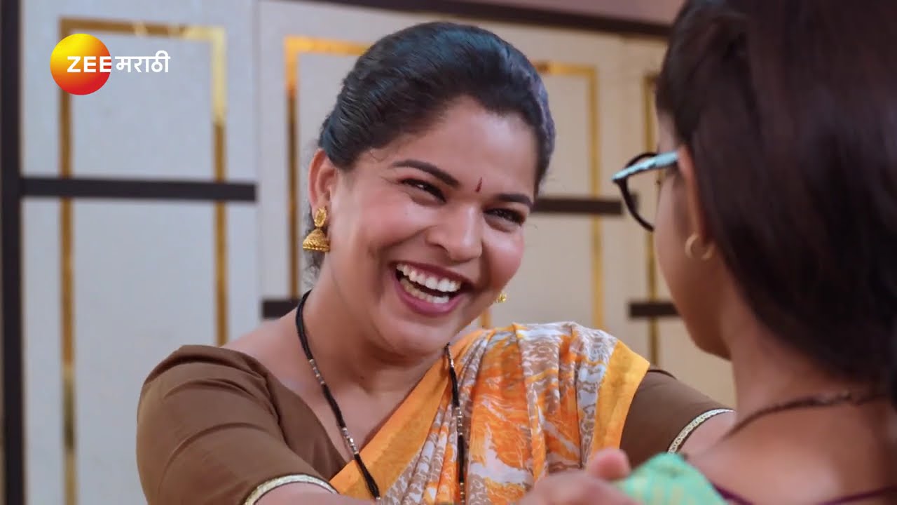 Savalyachi Janu Savali | सारंगने लावलं गाणं