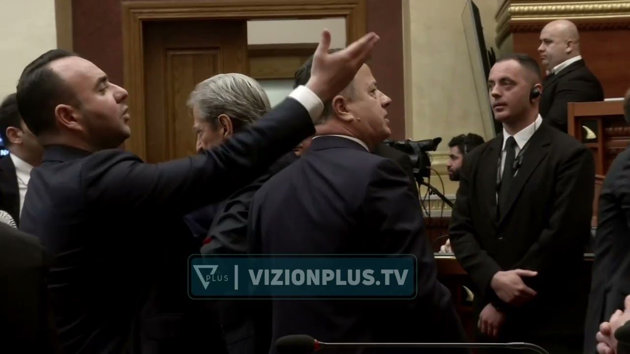 Vetëm me votat e PS, miratohen ndryshimet në kabinetin qeveritar
