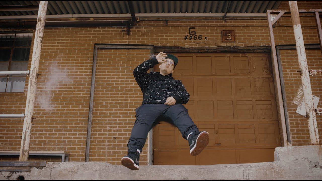 Scoop Deville x Demrick - Smoked Out (Official Music Video)