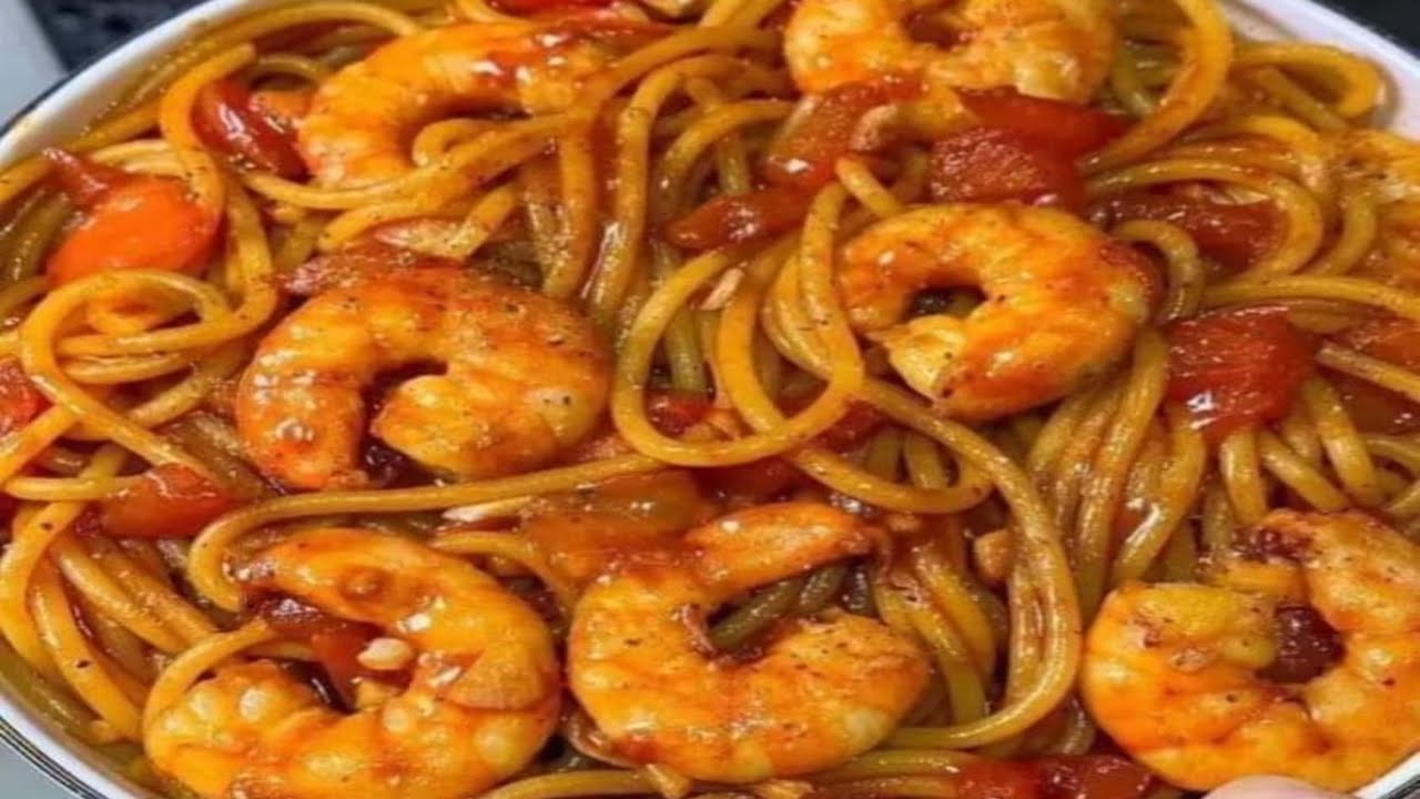 🍝 Spaghetti aux Crevettes &agrave; l'Italienne 🇮🇹 | Recette Facile et D&eacute;licieuse
