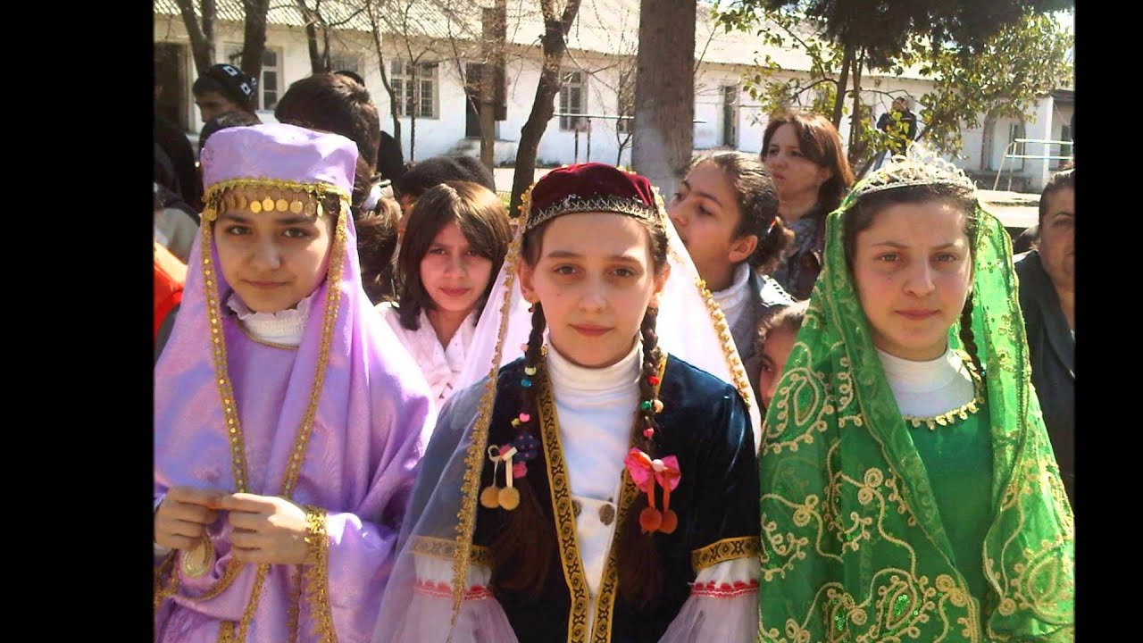 Seki 11 sayli orta mekteb xonca yarisi