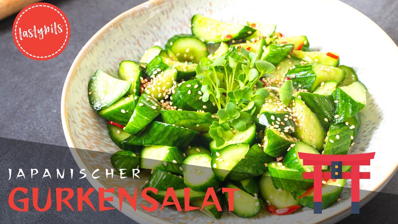 Japanischer Gurkensalat mit Chili, Reisessig & Sesam (キュウリのサラダ)
