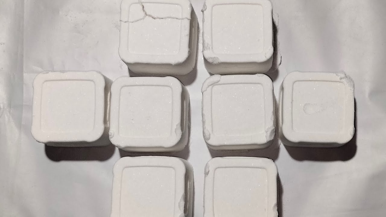White baking soda satisfying asmr 🤍 #asmrbakingsoda #asmrrelaxing #asmrvideo @relaxingcrushasmr 