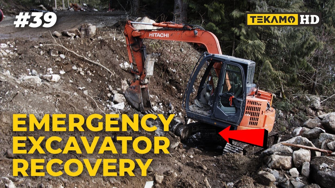 RECOVERY of a mini excavator with a THROWN TRACK - Service Call by TEKAMO