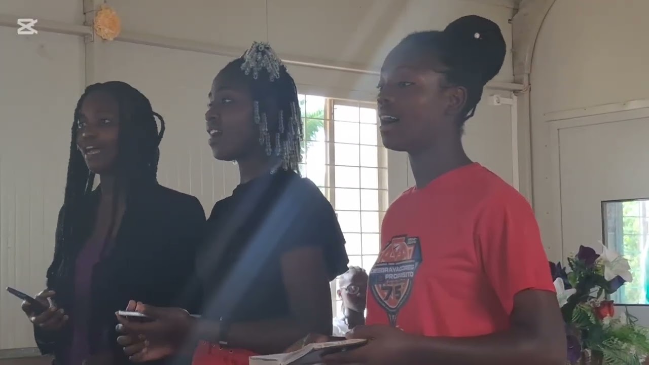 As atividades na igreja no sabado de jovens Adventistas  