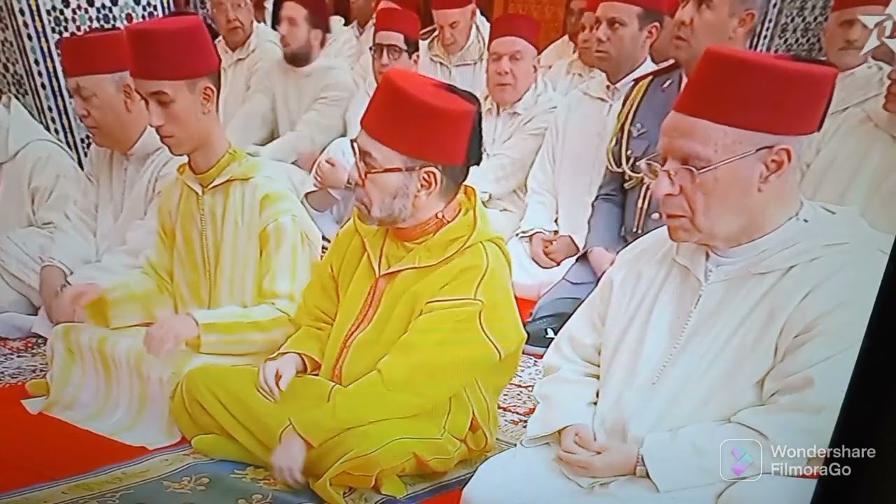 جلالة الملك محمد السادس نصره الله ،يؤدي صلاة الجمعة الأولى من شهر رجب ،اللهم أدخله على امتنا بالخير