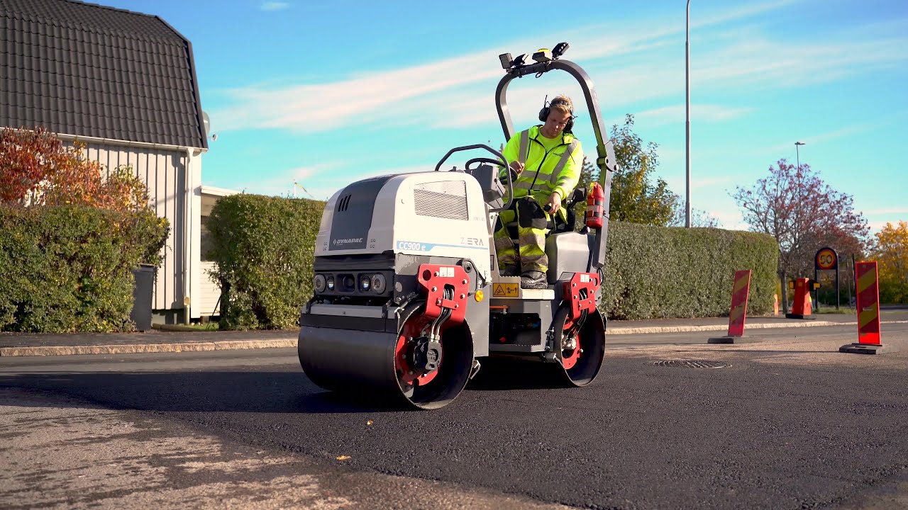 Quiet & Powerful: Z.ERA Electric Rollers for Emission-Free Jobsites
