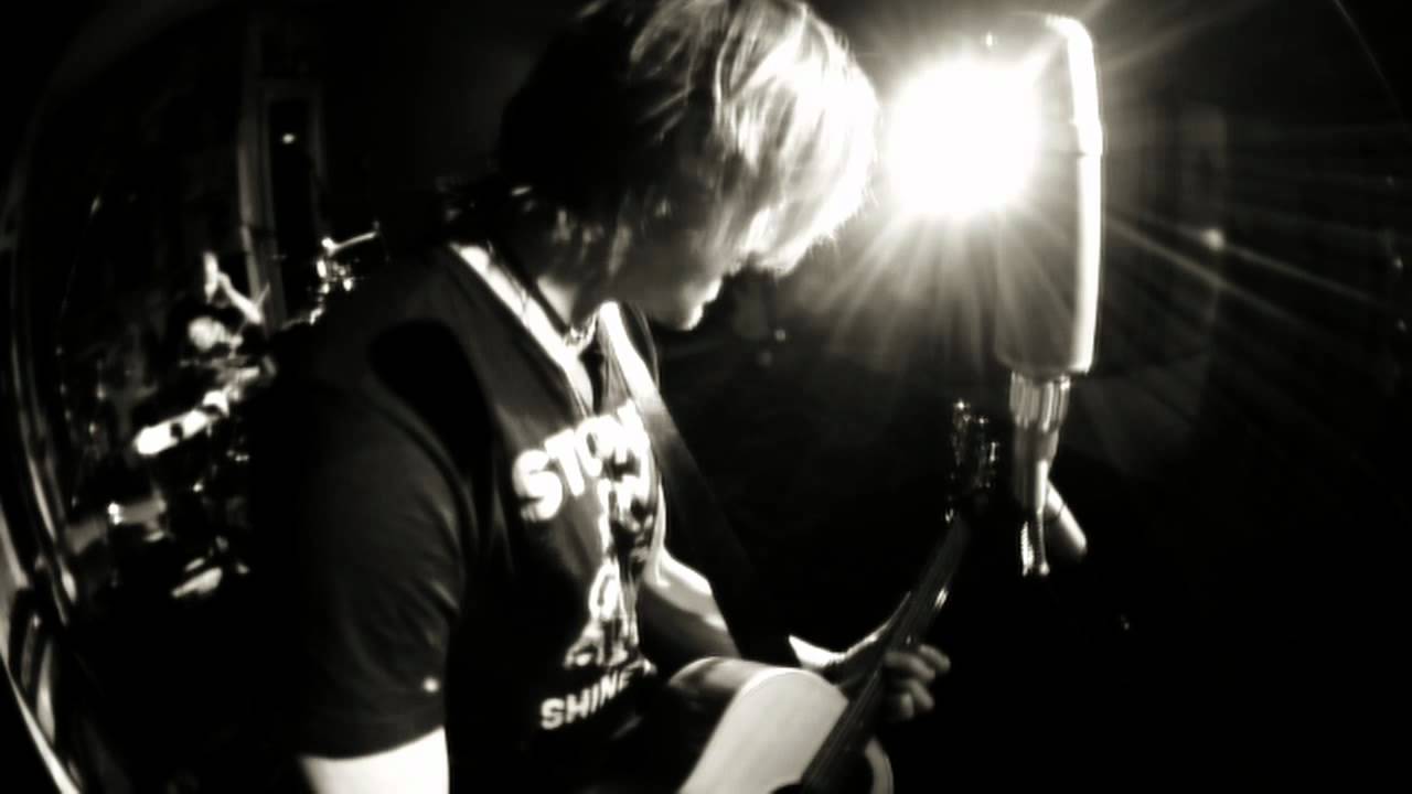 Aaron Hendra Project - Acoustic session behind the scenes