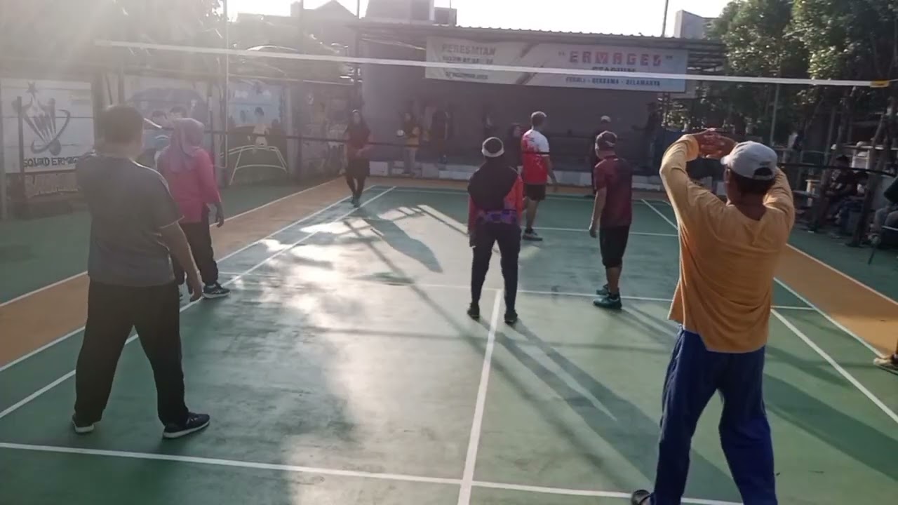 volleyball part satu kegiatan positif warga ERMAGEL 💃🏻💃🏻🤸🏻‍♀️#fffyyyppp #volyindonesia #hobyvoly 